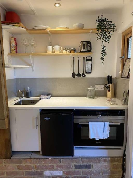 Cosy 1 Bedroom Country Lodge With Free Parking Watlington  Zewnętrze zdjęcie